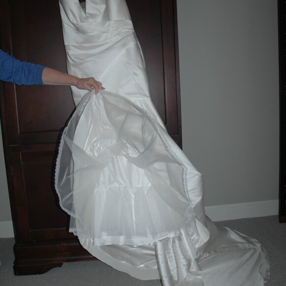 Brand New Wedding Dress - Heidi Elnora Atelier Metta Renae - Picture 5 of 8